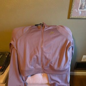 Women’s Nike  jogger outfit. Pants & jacket